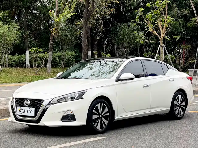 NISSAN TEANA