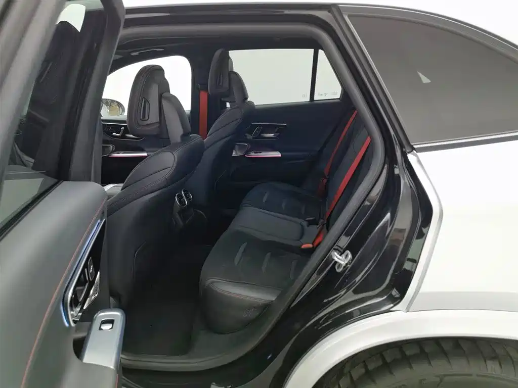 MERCEDES-BENZ GLC AMG
