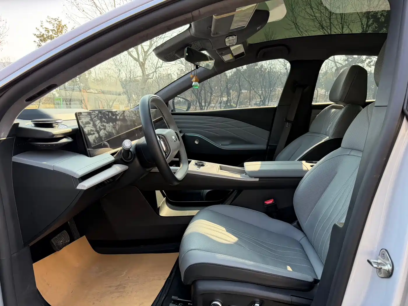 GEELY GALAXY GALAXY E8