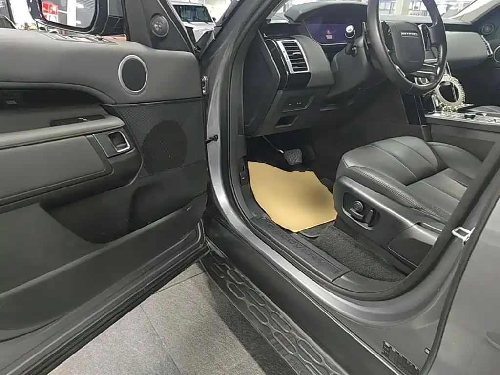 صورة 16 - Land Rover Discovery