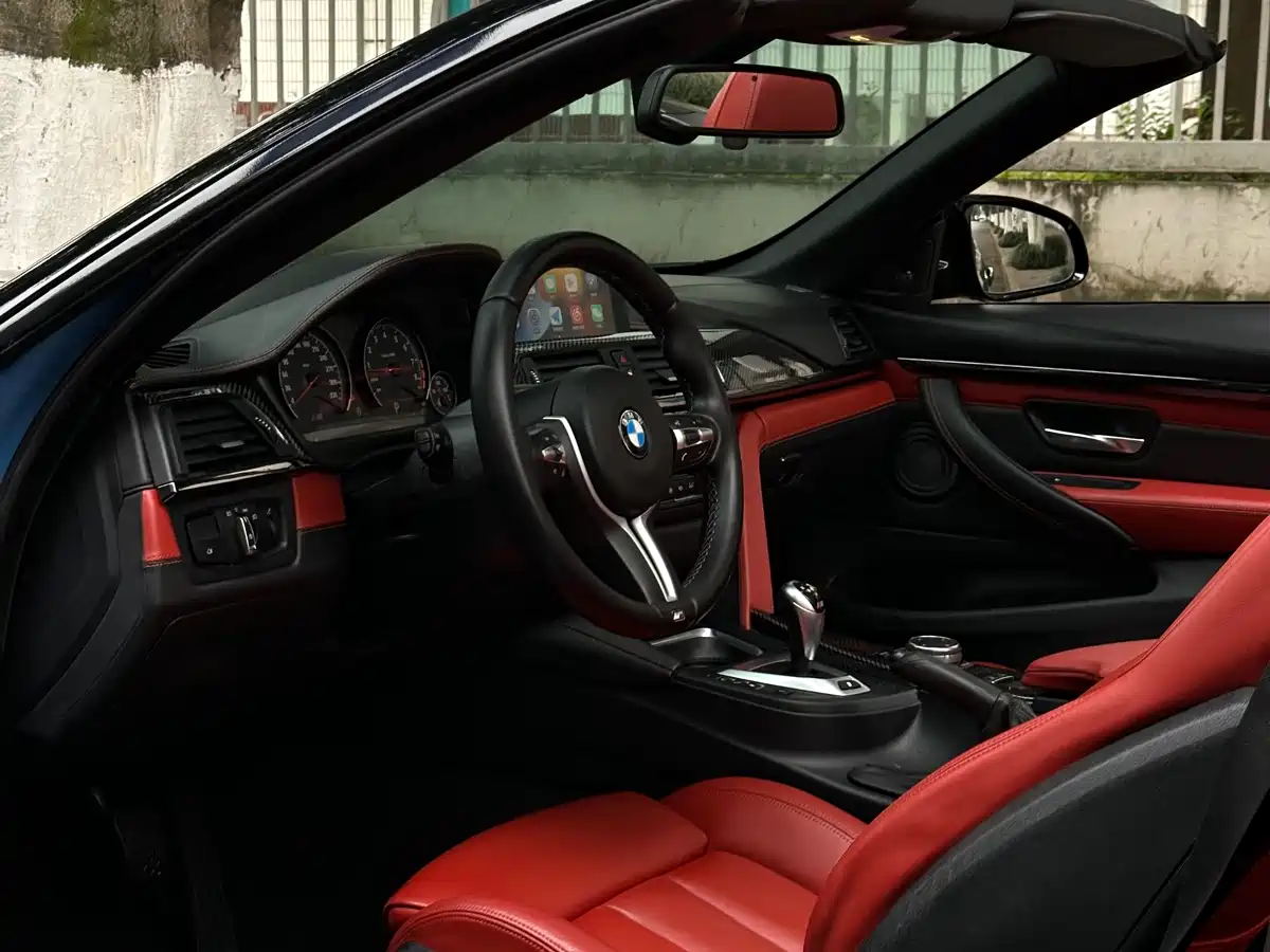 BMW M4 2014 M4 Convertible Coupe фото 9