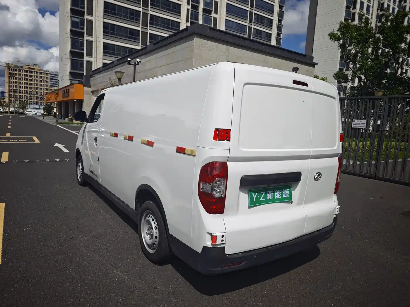 SAIC Maxus Maxus EV30 2023 2023 Pure Electric Intelligent Logistics Expert Long Wheelbase Gotion