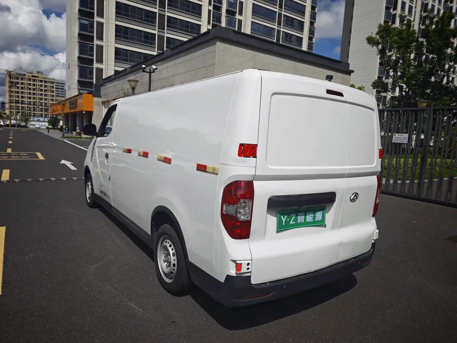 Фото 15 - Maxus Maxus EV30