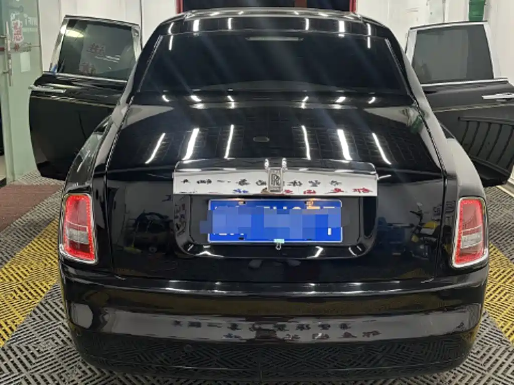Rolls-Royce Phantom 2005 2004 Model 6.7L Standard Version