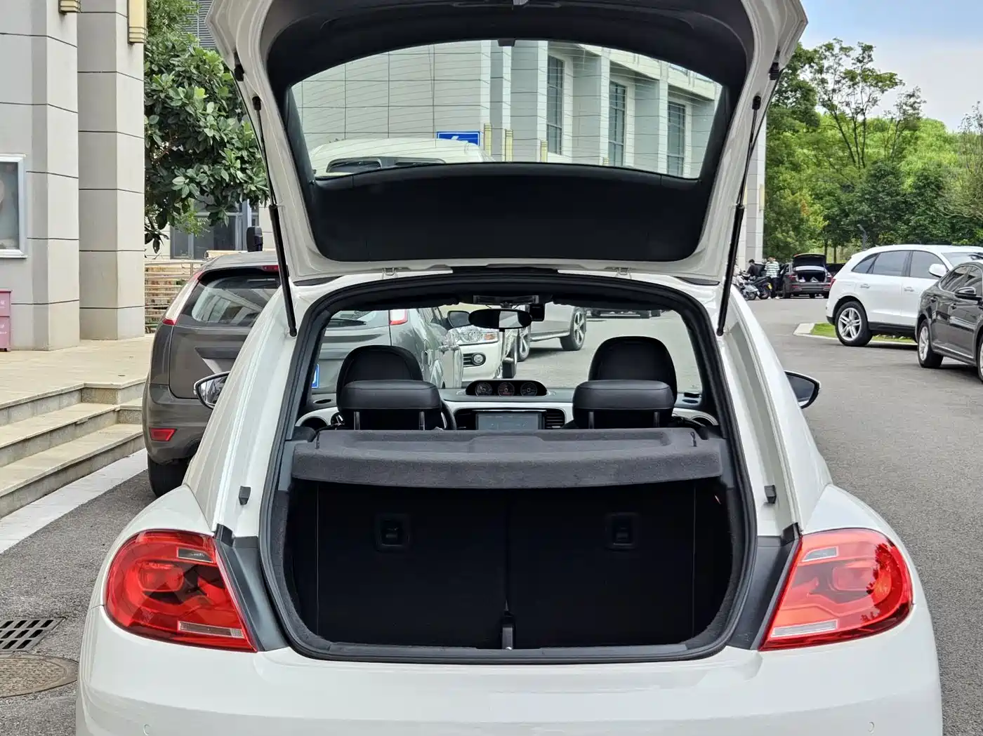 Volkswagen Beetle 2014 1.2TSI Comfort Edition фото 25
