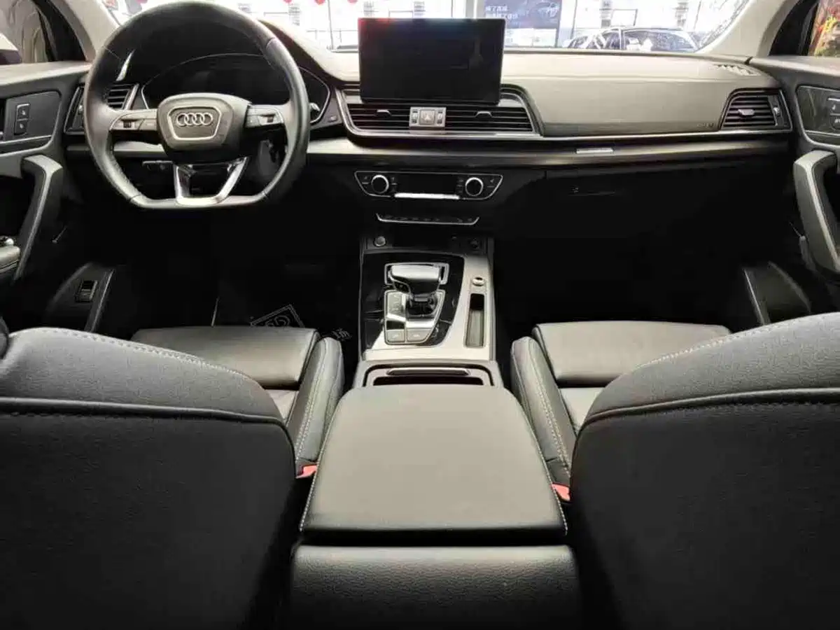 Audi Q5L 2023 40T Luxury Dynamic фото 5