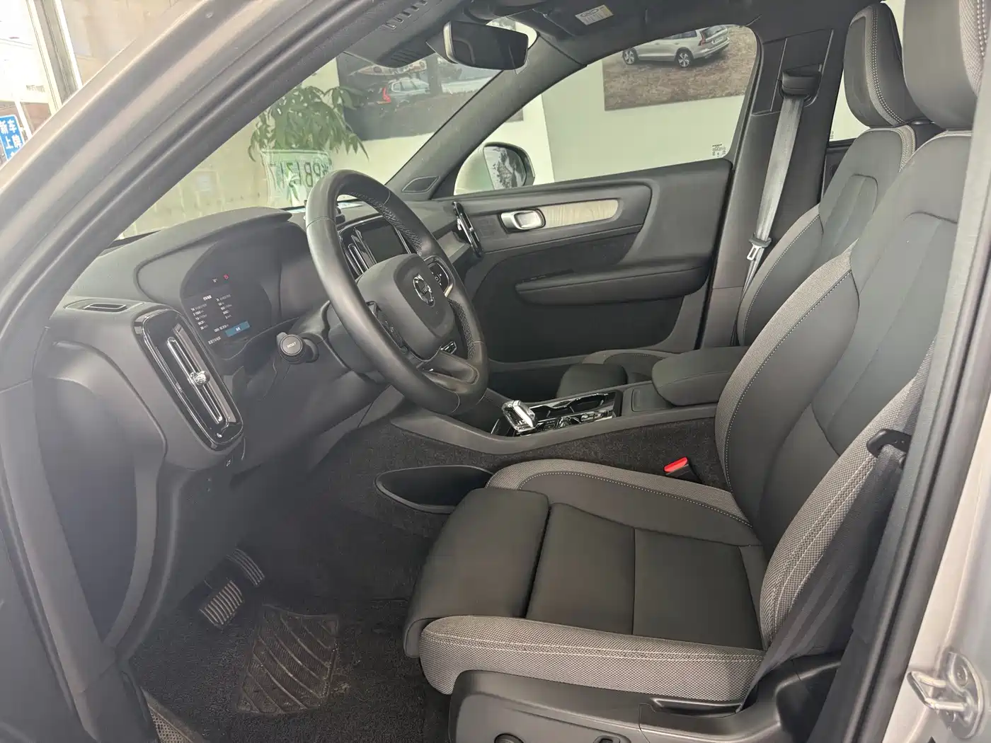 Volvo XC40 2024 2024 B3 Smart Elite Luxury Edition