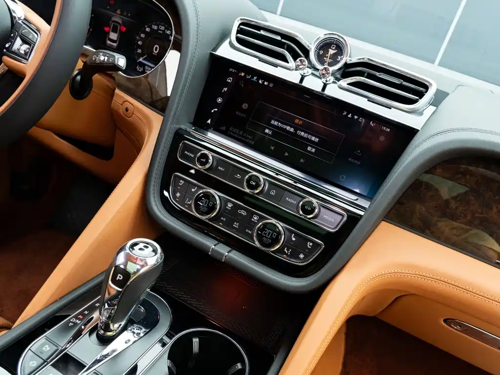 Bentley Bentayga 2026 2025 4.0T V8 Long Wheelbase Art Edition