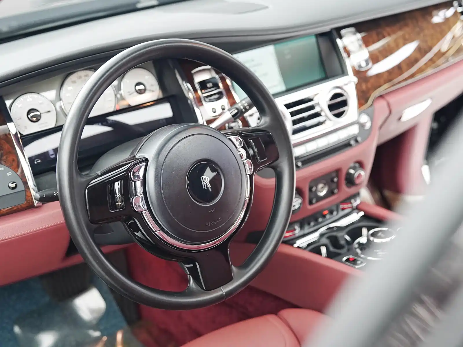Фото 15 - Rolls-Royce Ghost