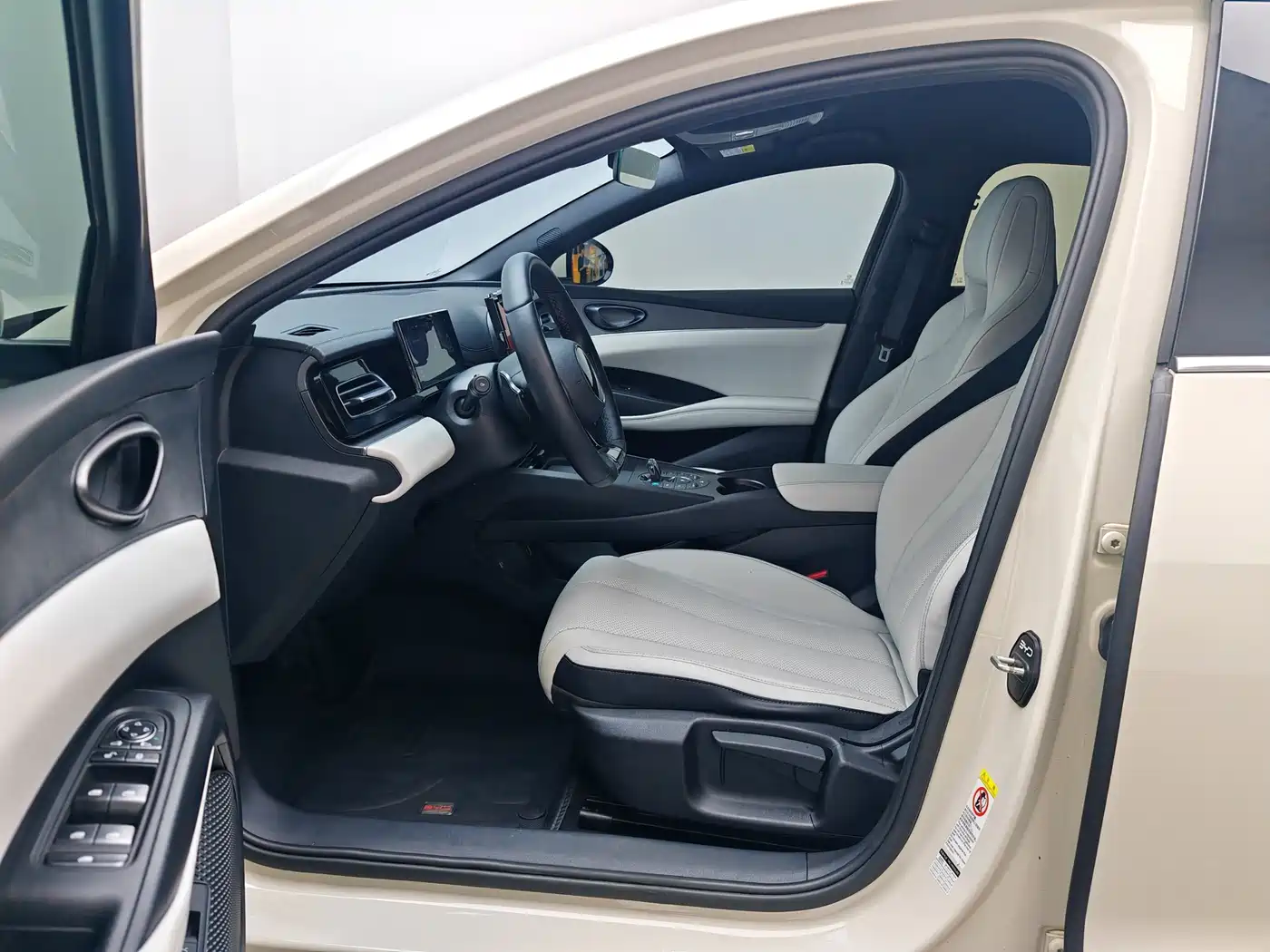 BYD Seal 06 New Energy 2025 DM-i Smart Drive 80KM Luxury фото 14