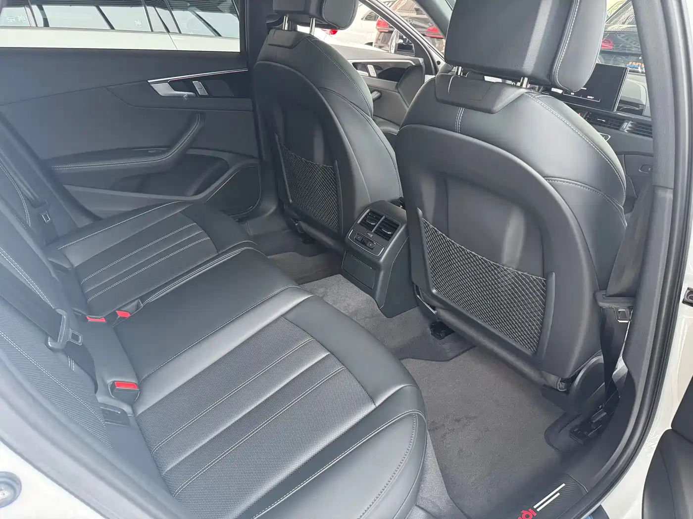 Audi A4L 2024 40 TFSI Luxury Dynamic фото 9