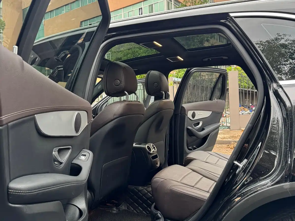 MERCEDES-BENZ GLC