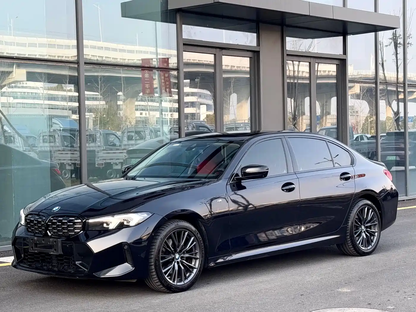 BMW 3 Series 2024 325Li M Sport Shadowline Package