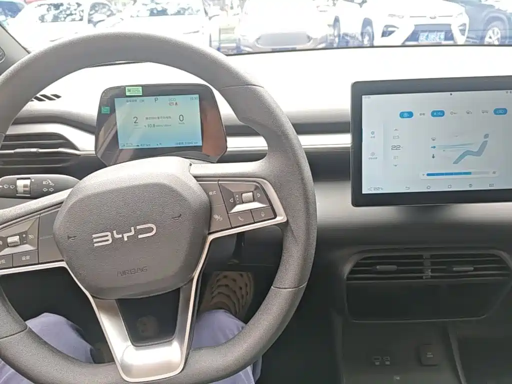 BYD e7 2025 2025 Model 520 Smart Edition