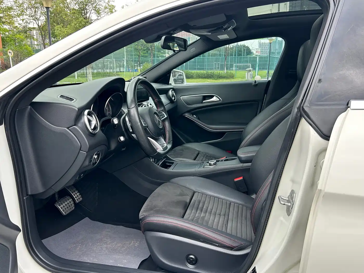 Mercedes-Benz CLA (Import) 2016 CLA 220 4MATIC фото 8