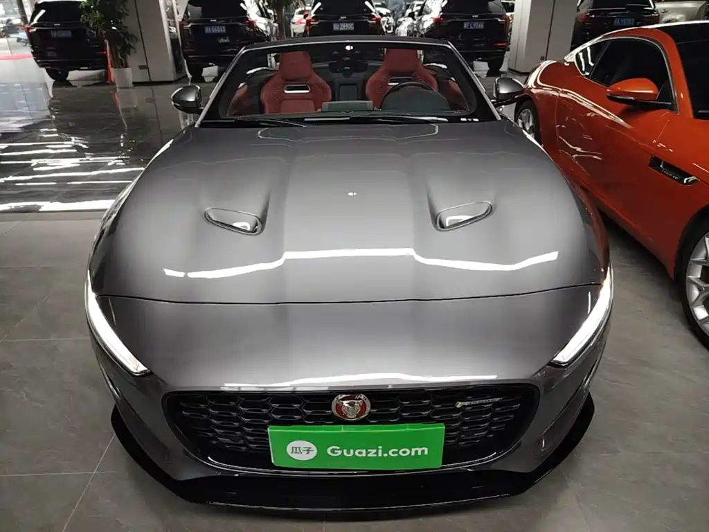 Photo 3 - Jaguar F-TYPE