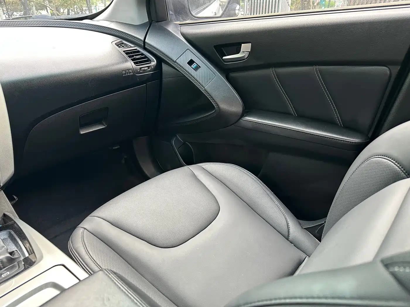 Luxgen U6 SUV 2015 2015 1.8T Fashion Edition