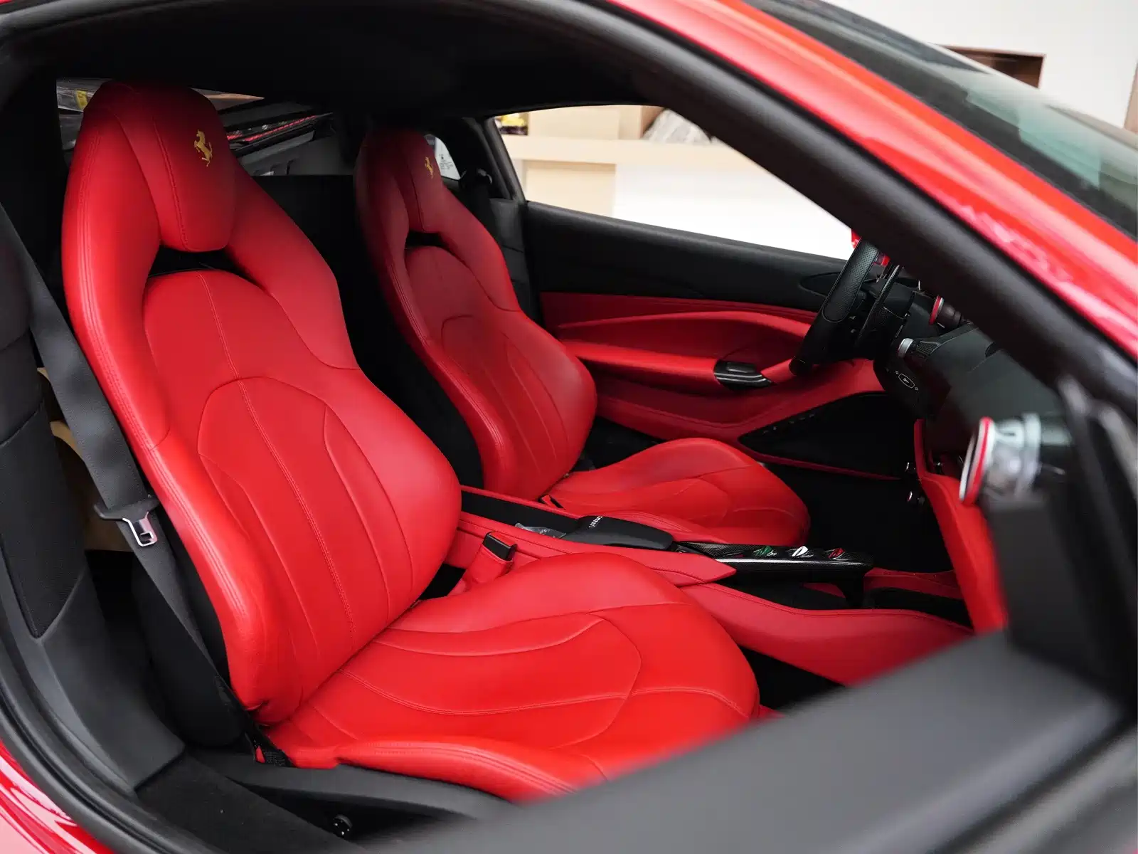 صورة 16 - Ferrari F8