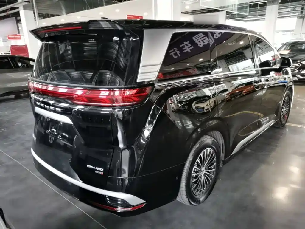Denza D9 2026 2025 DM-i Smart Drive Edition 1020 AWD Premium