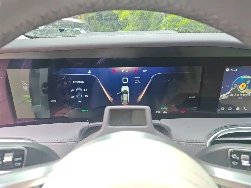 Hongqi E-HS9 2021 510km Flagship Edition 4-seater фото 4