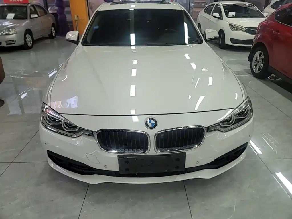 Фото 3 - BMW 3 Series