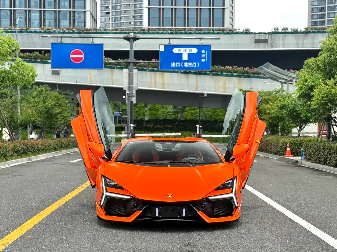 Lamborghini Revuelto 2023 6.5L PHEV Standard