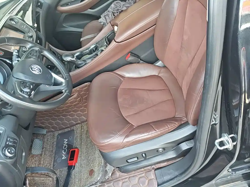 Фото 15 - Buick Envision Plus
