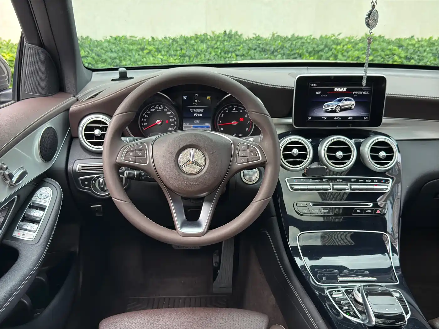 Mercedes-Benz GLC 2018 Facelift GLC 200 4MATIC фото 5