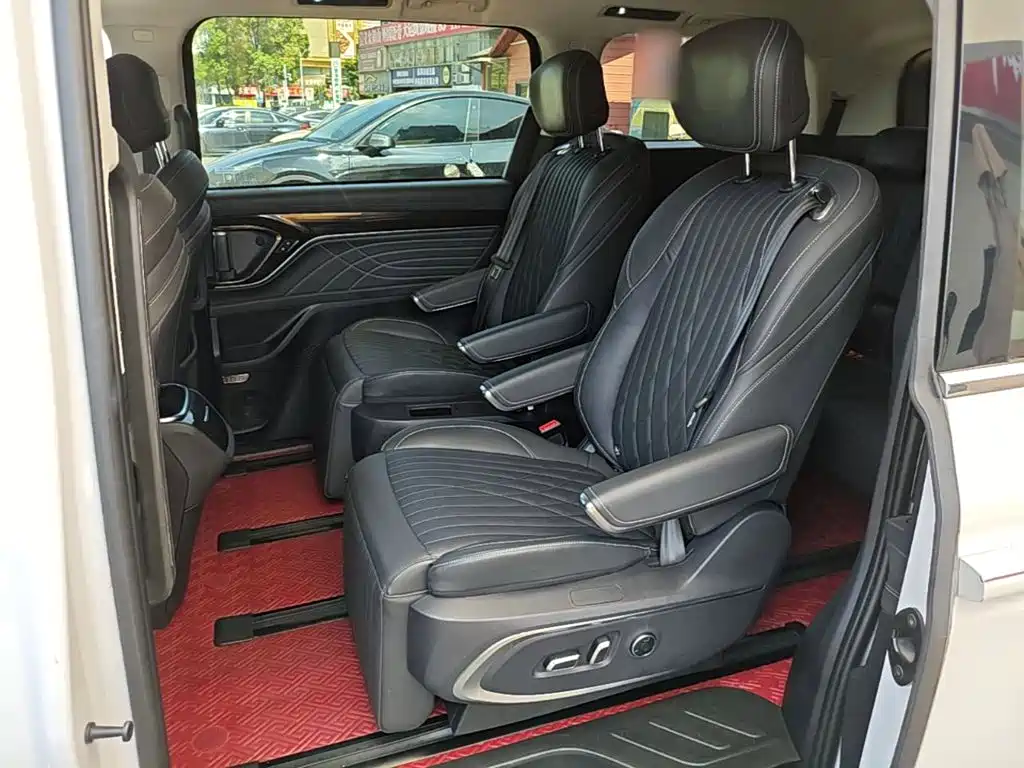 Maxus MIFA 9 2023 2022 Long Range Grassland 7-Seater
