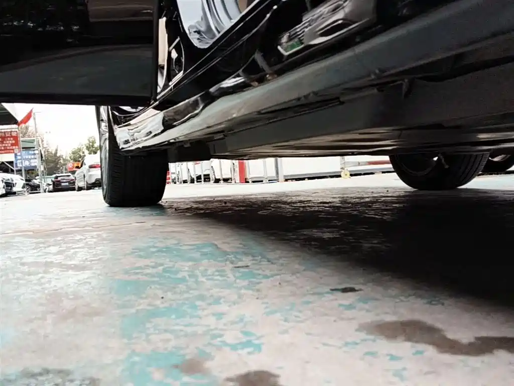 Toyota Avalon 2019 Hybrid 2.5L XLE Premium Edition China VI фото 21