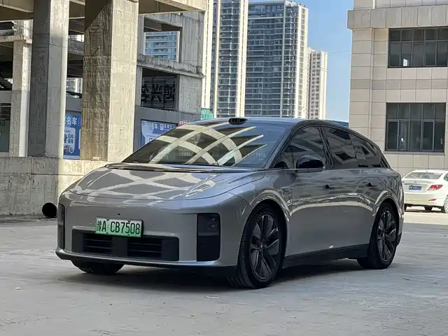  Li Auto Li Auto i6 2025 4WD Base Model