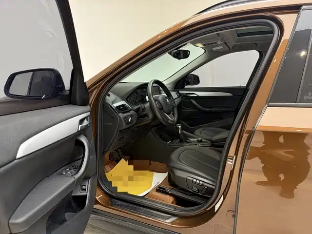 BMW X1 2016 sDrive18Li Premium Model фото 11