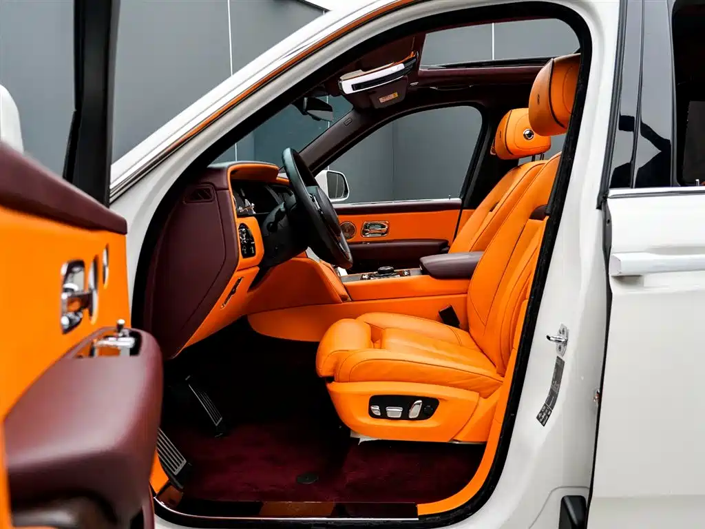 Rolls-Royce Cullinan 2018 4-Seater Version фото 8