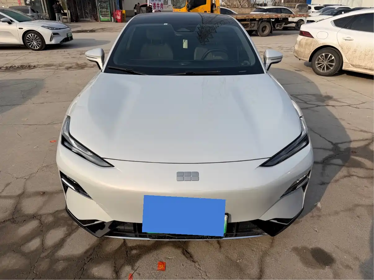 GEELY GALAXY GALAXY E8