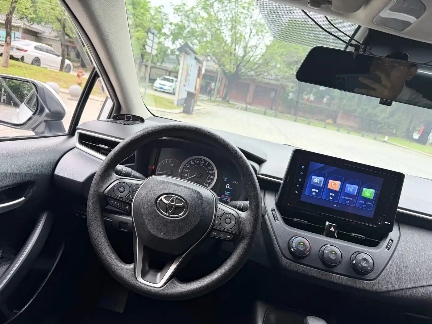 Toyota Corolla 2022 1.2T S-CVT Pioneer PLUS Edition фото 11
