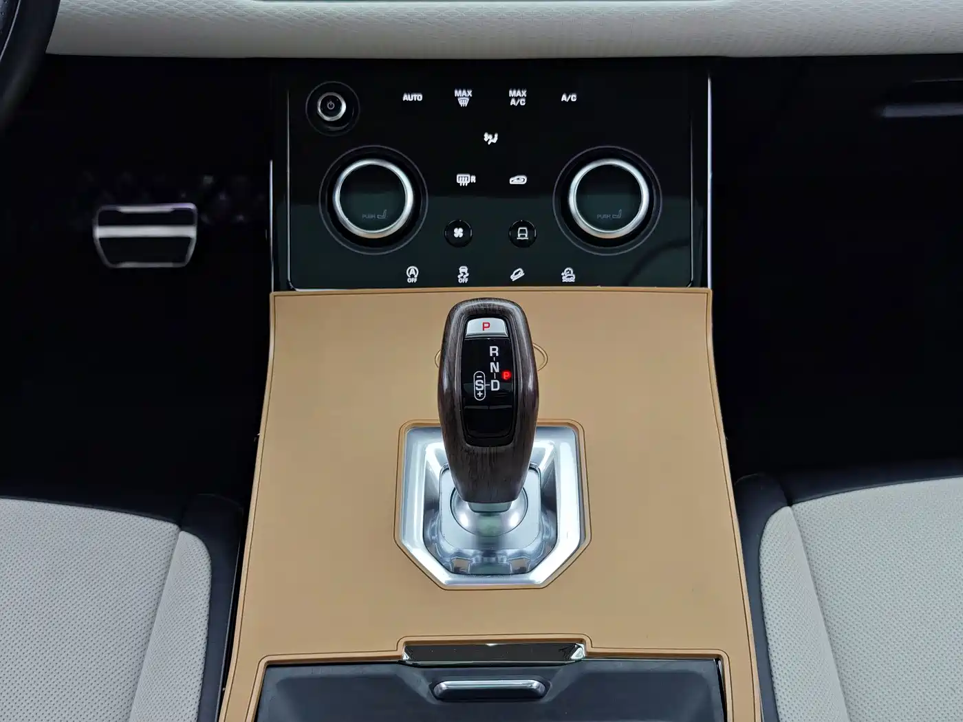 Фото 8 - Land Rover Range Rover Evoque