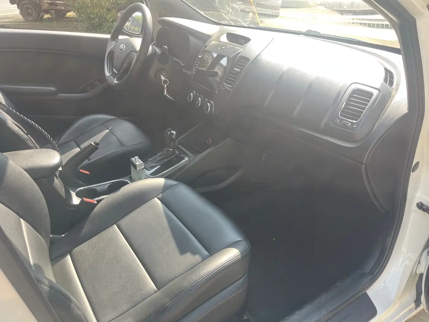 Photo 11 - Kia K3