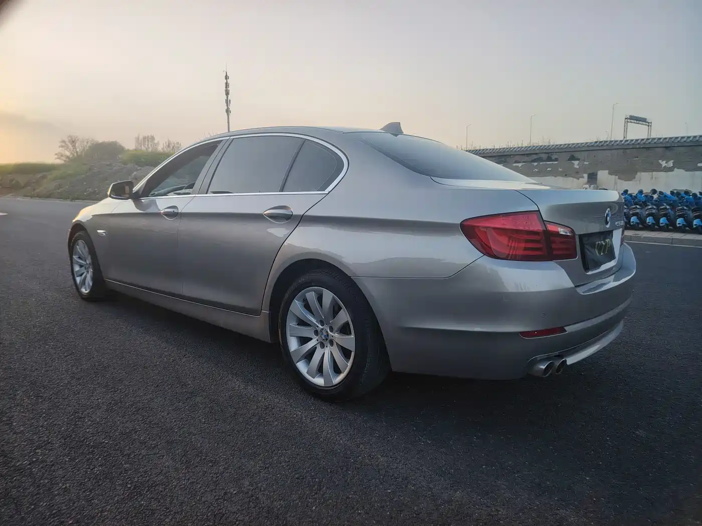 BMW 5 Series 2012 530Li Leadership фото 3