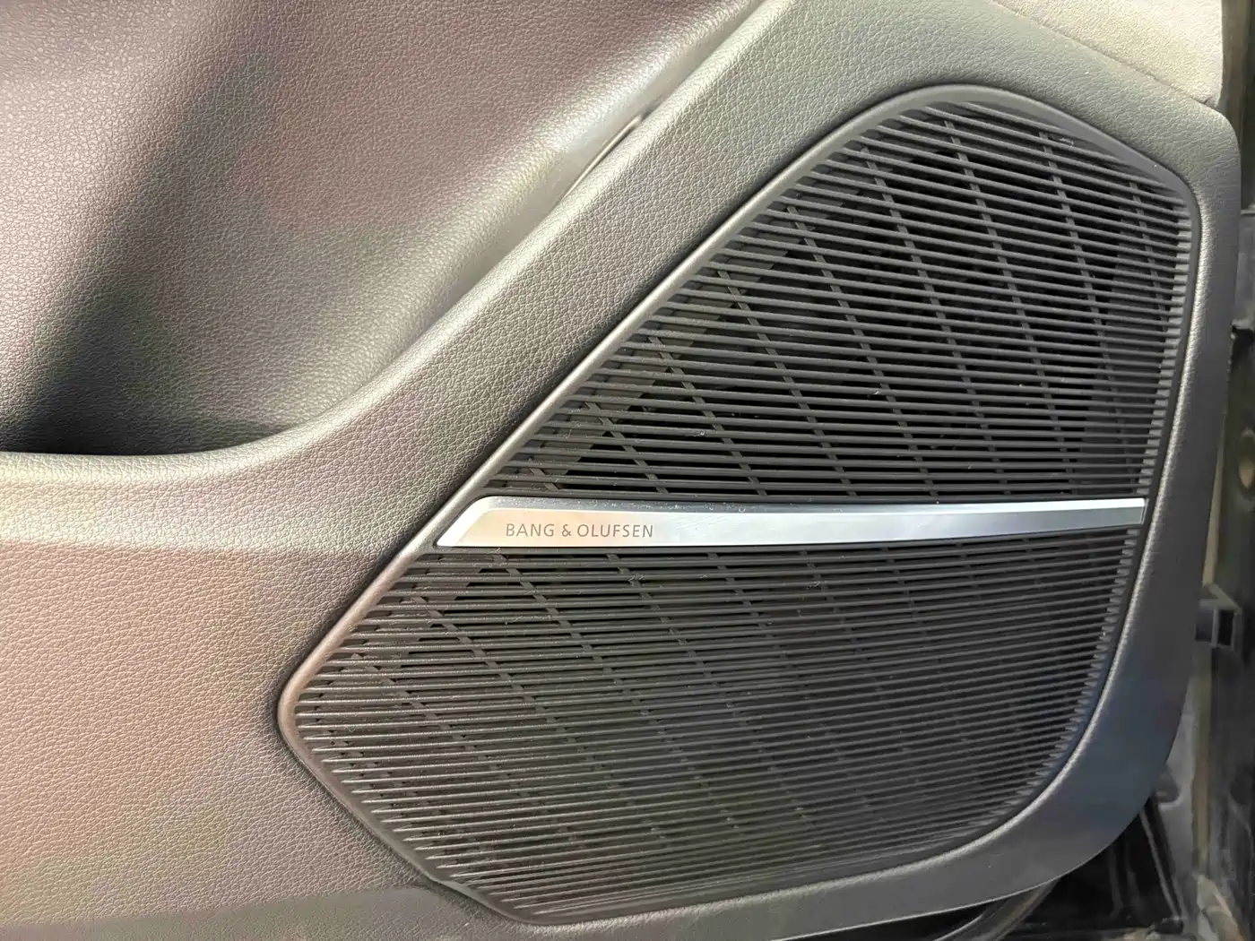 Audi Q8 2021 Model 55 TFSI Exclusive Dynamic фото 15