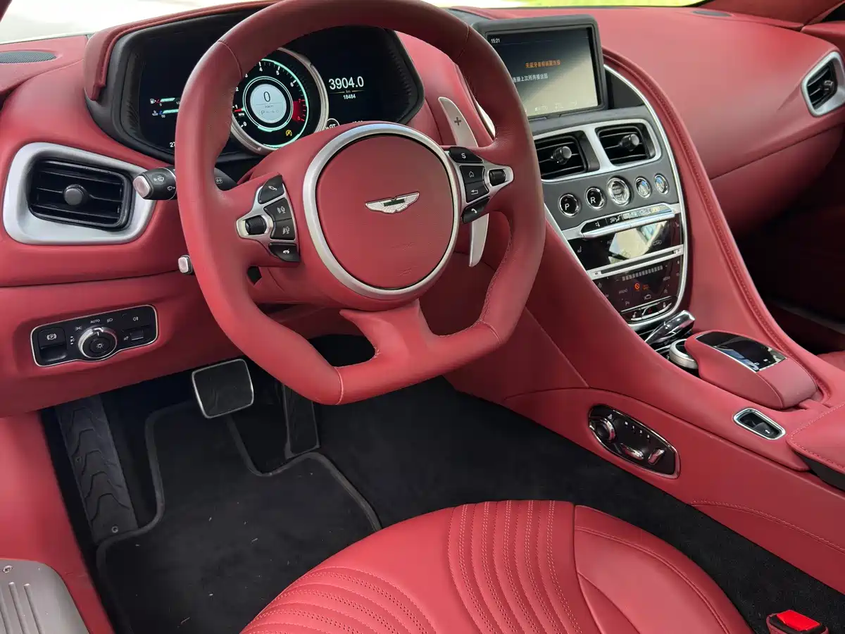 Aston Martin DB11 2022 2022 4.0T V8 Coupe