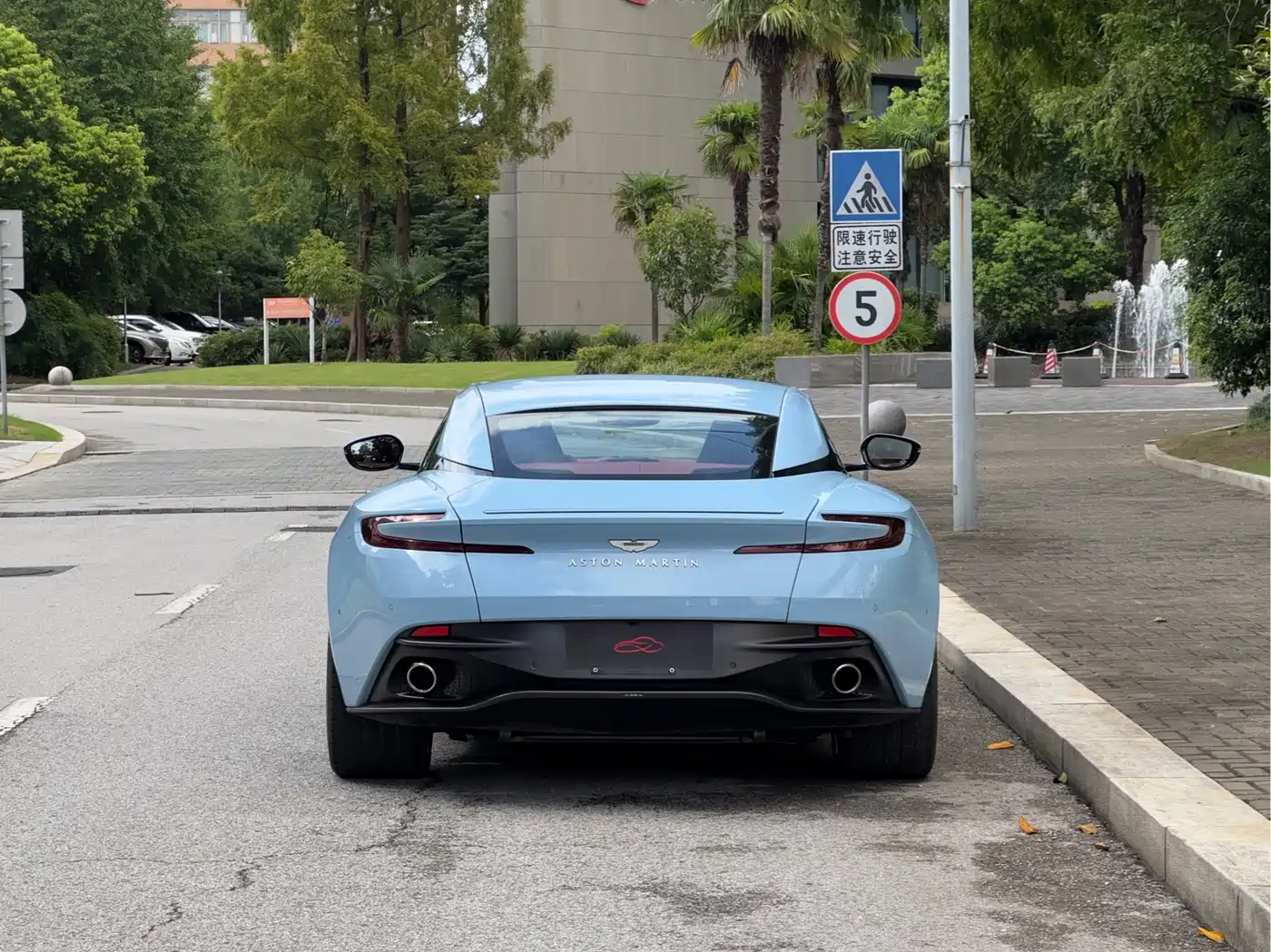 Aston Martin DB11 2022 2022 4.0T V8 Coupe