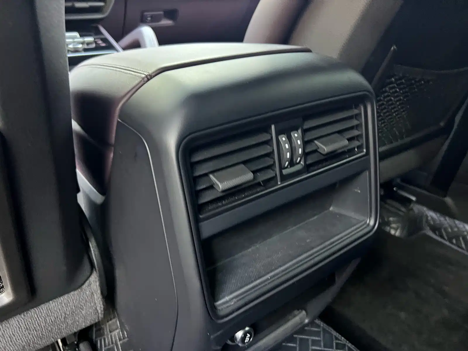 Фото 21 - Porsche Cayenne New Energy