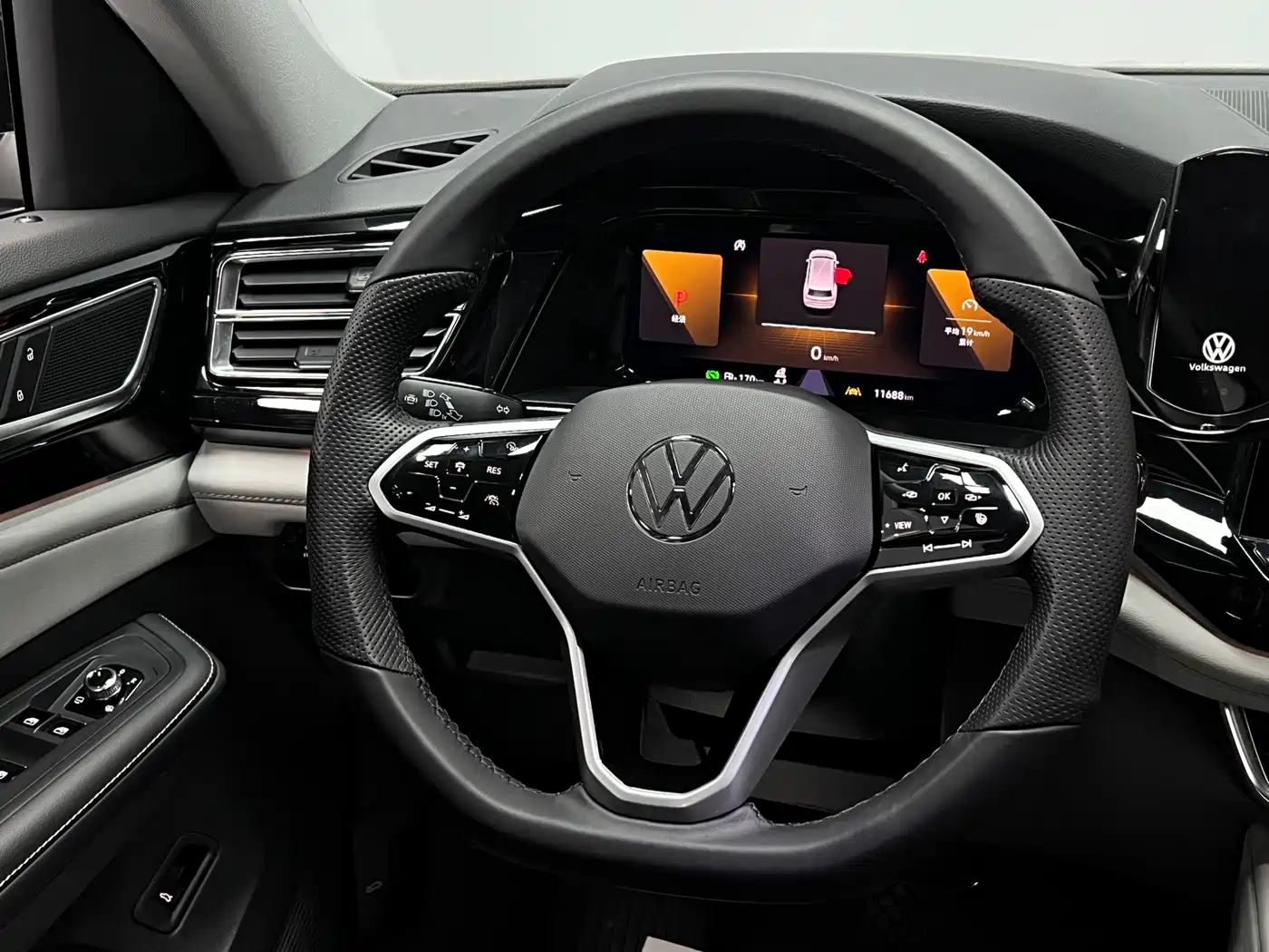 Volkswagen Teramont 2023 380TSI AWD Premium Luxury Edition фото 38
