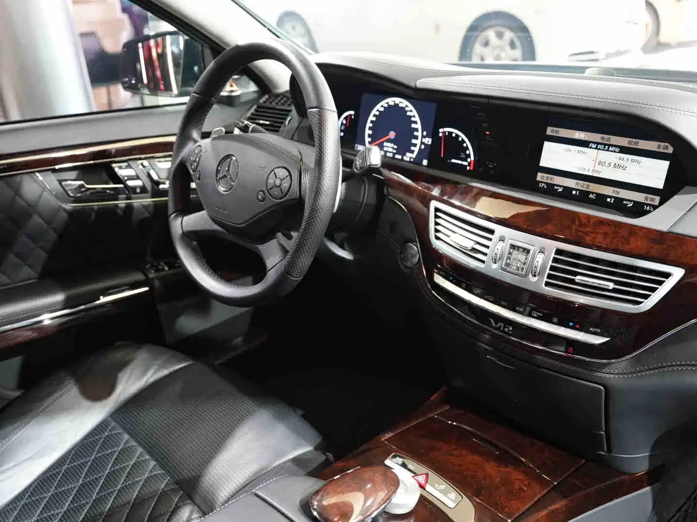 Mercedes-Benz S-Class AMG 2013 AMG S 65 L Grand Edition фото 27