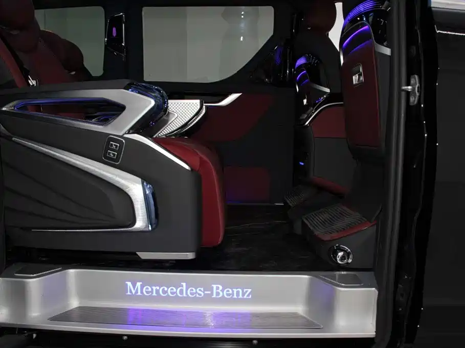 Mercedes-Benz Vito 2024 2.0T Business 7-Seater фото 25