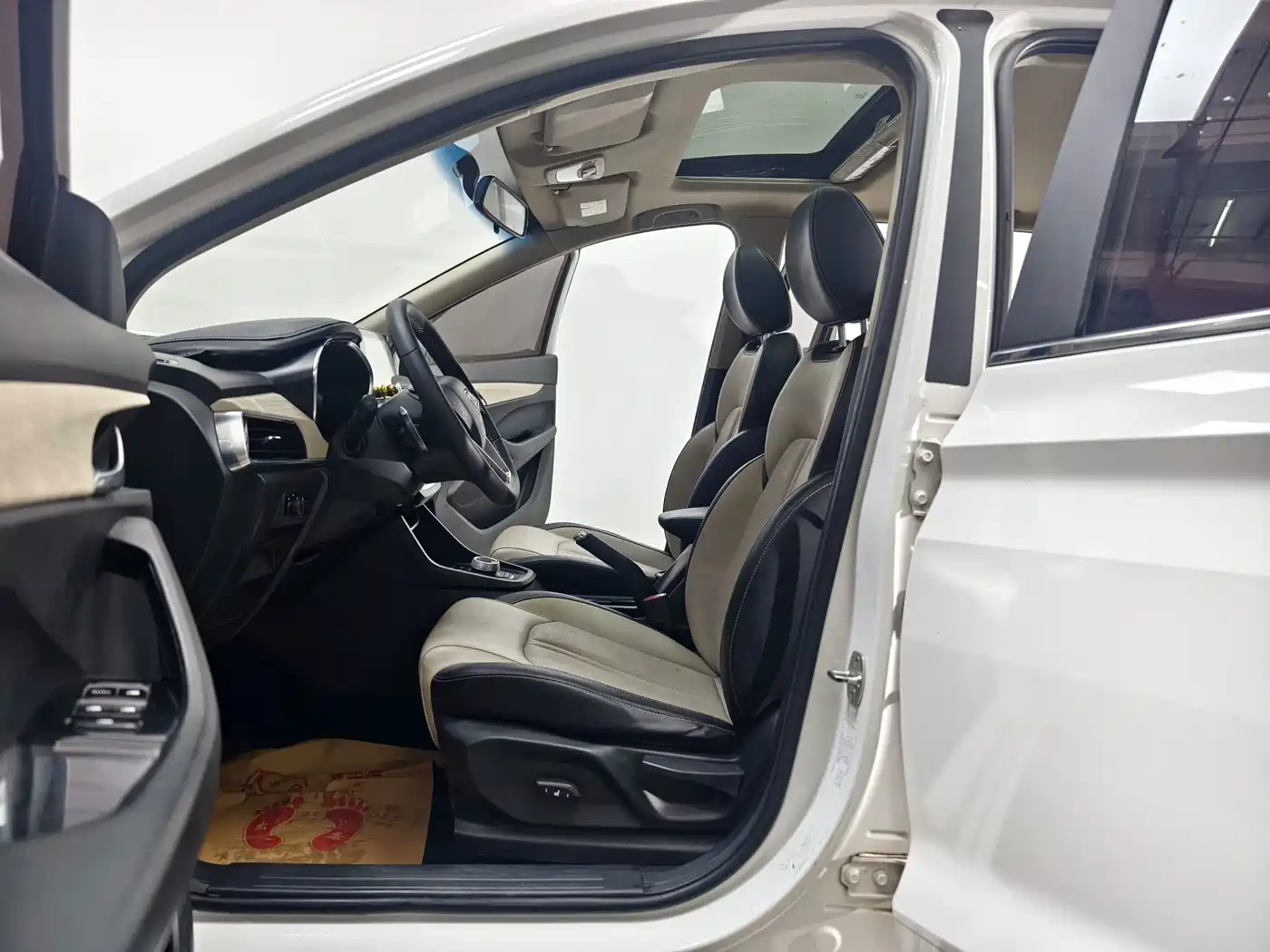 Baojun 360 2018 2018 1.5L Automatic Luxury (China V)