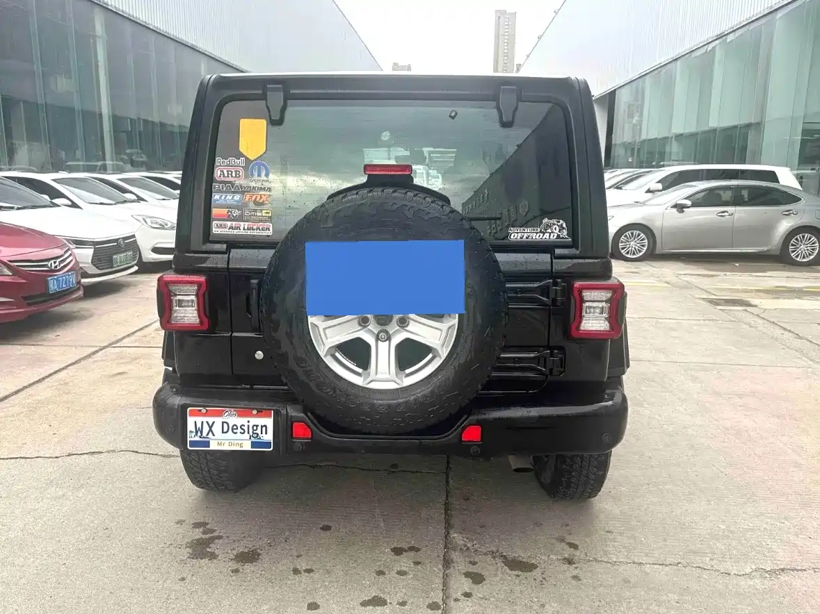 Фото 5 - Jeep Wrangler