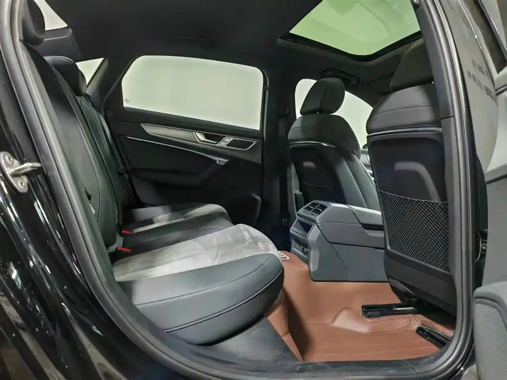 Audi A6L 2024 40 TFSI Luxury Dynamic фото 6