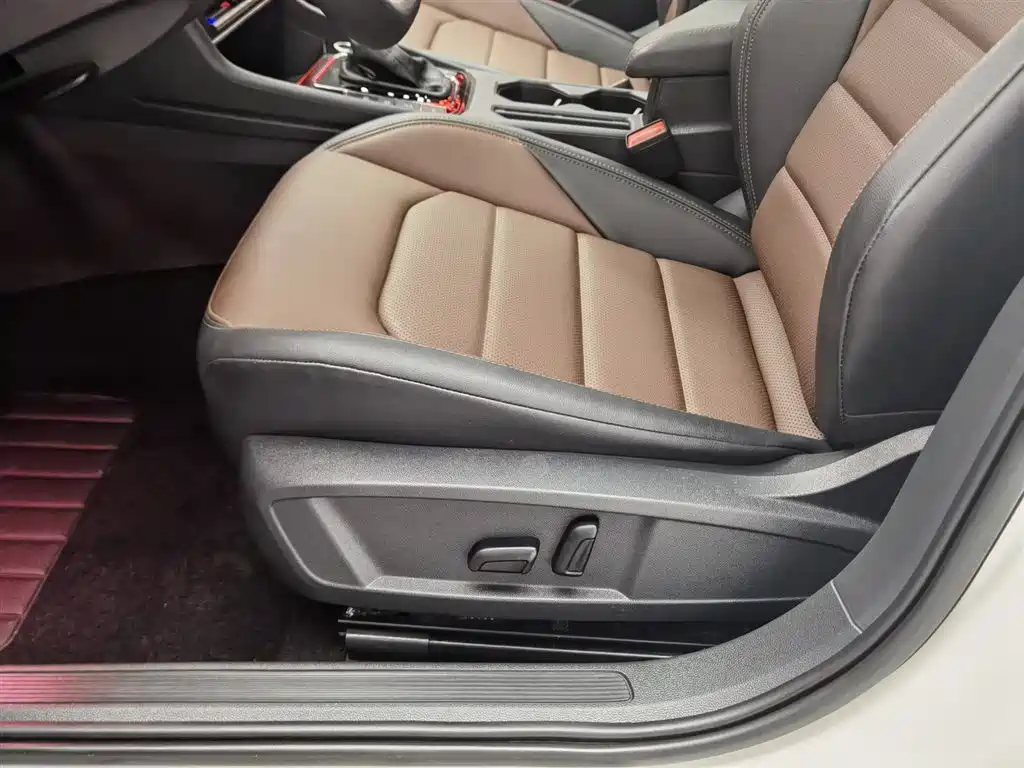 Volkswagen Lavida 2021 280TSI DSG Luxury Edition фото 20