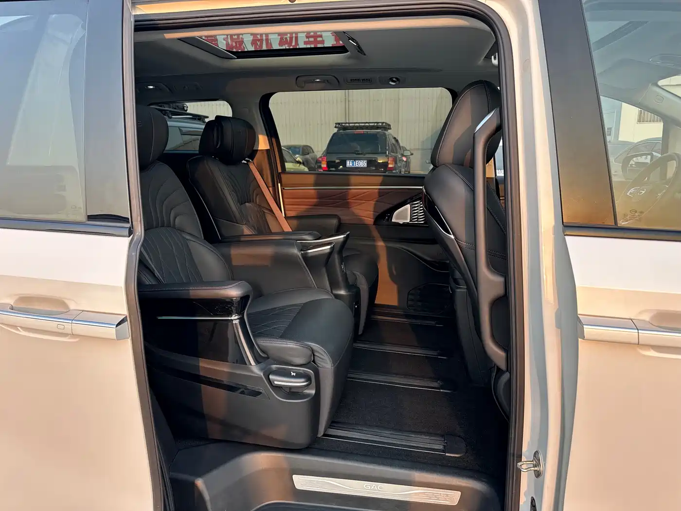 GAC Trumpchi Trumpchi M8 2024 Master Series Super Hybrid фото 16